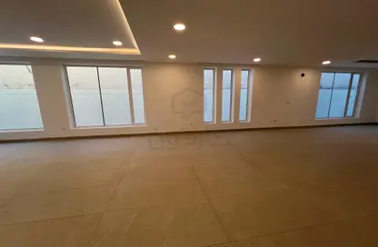 Villa - 4 Bedrooms - 5 Bathrooms for sale in Sanad - Central Governorate