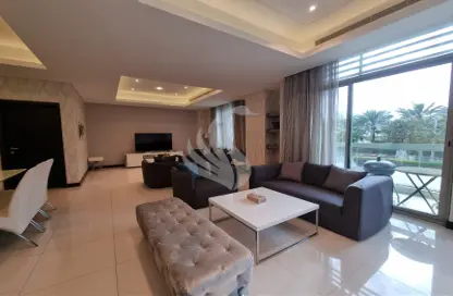 Duplex - 3 Bedrooms - 5 Bathrooms for rent in Reef Island - Capital Governorate