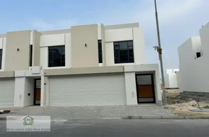 Villa - 4 Bedrooms - 5 Bathrooms for sale in Hamala - Northern Governorate