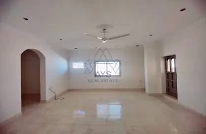 Apartment - 3 Bedrooms - 2 Bathrooms for rent in Busaiteen - Muharraq Governorate