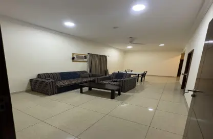 Apartment - 2 Bedrooms - 2 Bathrooms for rent in Alhajiyat - Riffa - Southern Governorate