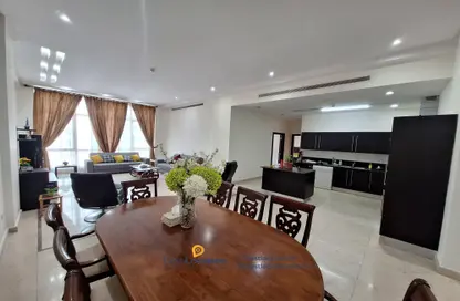 Apartment - 2 Bedrooms - 3 Bathrooms for sale in Al Juffair - Capital Governorate