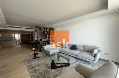 Living / Dining Room image for: Apartment - 3 Bedrooms - 5 Bathrooms for rent in Hanging Garden - Dilmunia Island - Muharraq Governorate, Image 1
