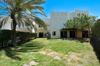 Villa - 5 Bedrooms - 4 Bathrooms for rent in Janabiya - Northern Governorate