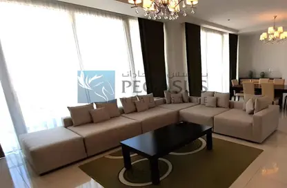 Apartment - 2 Bedrooms - 3 Bathrooms for rent in Sanabis - Manama - Capital Governorate