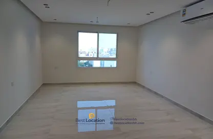 Apartment - 4 Bedrooms - 4 Bathrooms for sale in Hidd - Muharraq Governorate