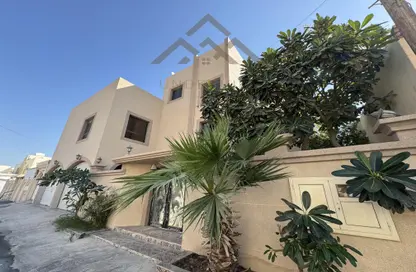 Villa - 4 Bedrooms - 5 Bathrooms for sale in Bu Kowarah - Riffa - Southern Governorate