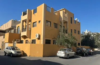 Villa - 6 Bedrooms - 4 Bathrooms for sale in Muharraq - Muharraq Governorate