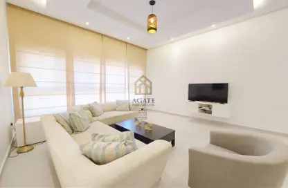 Apartment - 2 Bedrooms - 3 Bathrooms for rent in Zinj - Manama - Capital Governorate