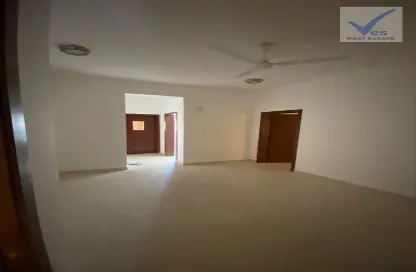 Apartment - 2 Bedrooms - 1 Bathroom for rent in Busaiteen - Muharraq Governorate