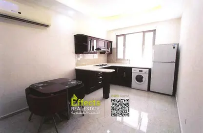 Apartment - 2 Bedrooms - 2 Bathrooms for rent in Seef - Capital Governorate