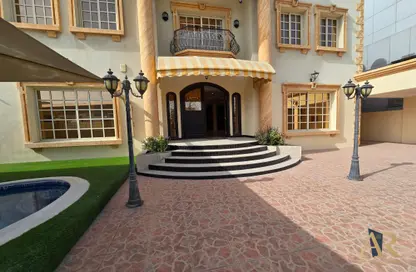 Villa - 5 Bedrooms - 7 Bathrooms for rent in Zinj - Manama - Capital Governorate