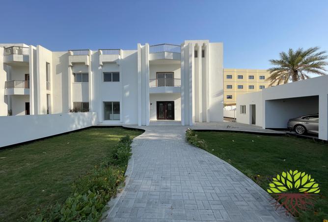 Villa - 4 Bedrooms - 4 Bathrooms for rent in Saar - Northern Governorate