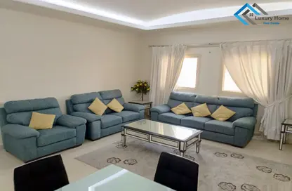 Apartment - 3 Bedrooms - 3 Bathrooms for rent in Busaiteen - Muharraq Governorate