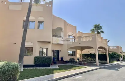 Compound - 5 Bedrooms - 4 Bathrooms for rent in Janabiya - Northern Governorate