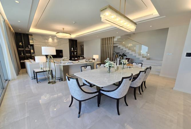 Apartment - 4 Bedrooms - 6 Bathrooms for rent in Bahrain Bay - Capital Governorate