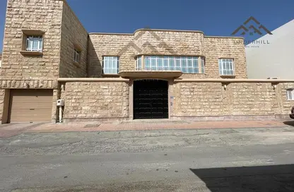 Villa - 7 Bedrooms for sale in Arad - Muharraq Governorate