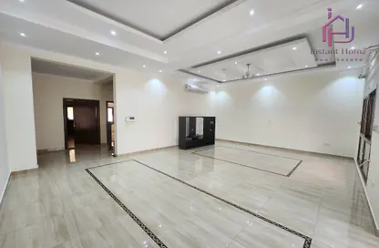 Villa - 7 Bedrooms for rent in Hidd - Muharraq Governorate