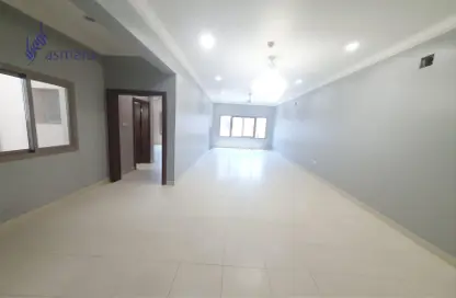 Apartment - 2 Bedrooms - 2 Bathrooms for rent in Galali - Muharraq Governorate