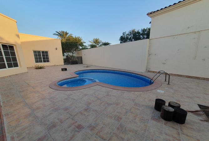 Villa - 3 Bedrooms - 4 Bathrooms for rent in Janabiya - Northern Governorate