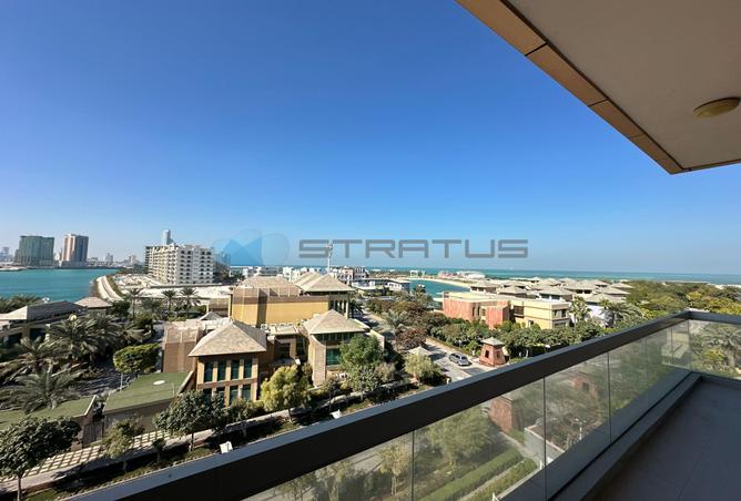 Apartment - 3 Bedrooms - 5 Bathrooms for rent in Reef Island - Capital Governorate