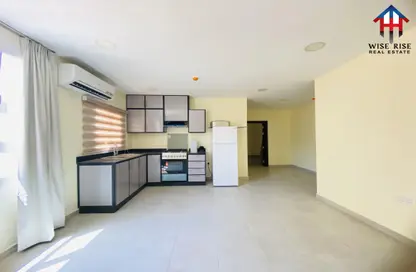 Apartment - 2 Bedrooms - 2 Bathrooms for rent in Zinj - Manama - Capital Governorate