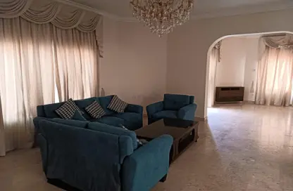 Villa - 4 Bedrooms - 5 Bathrooms for rent in Mahooz - Manama - Capital Governorate