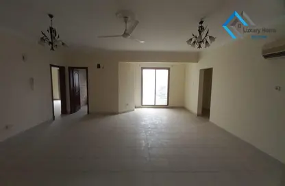 Apartment - 2 Bedrooms - 2 Bathrooms for rent in Jid Ali - Central Governorate