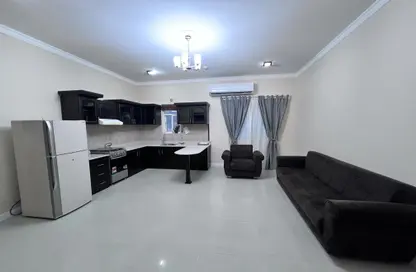 Apartment - 2 Bedrooms - 2 Bathrooms for rent in Janabiya - Northern Governorate