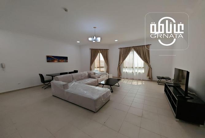 Apartment - 2 Bedrooms - 2 Bathrooms for rent in Al Juffair - Capital Governorate