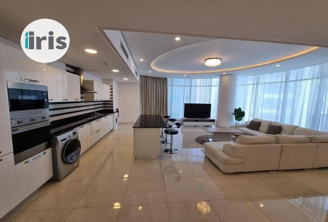 Apartment - 3 Bedrooms - 4 Bathrooms for rent in Al Juffair - Capital Governorate