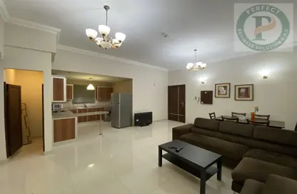 Apartment - 2 Bedrooms - 2 Bathrooms for rent in Zinj - Manama - Capital Governorate