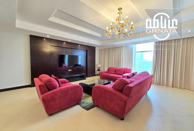 Apartment - 3 Bedrooms - 4 Bathrooms for rent in Segaya - Manama - Capital Governorate