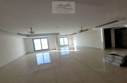 Apartment - 3 Bedrooms - 4 Bathrooms for sale in Hidd - Muharraq Governorate