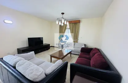 Apartment - 2 Bedrooms - 2 Bathrooms for rent in Sanabis - Manama - Capital Governorate