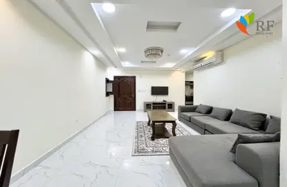 Apartment - 2 Bedrooms - 2 Bathrooms for rent in Seef - Capital Governorate