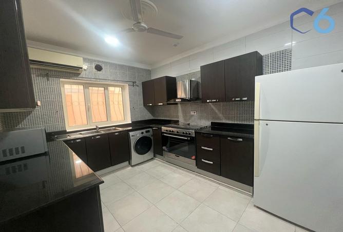 Apartment - 4 Bedrooms - 3 Bathrooms for rent in Seef - Capital Governorate