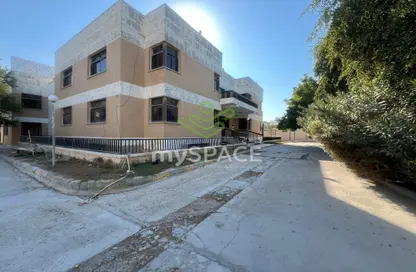 Villa - Studio - 7+ Bathrooms for rent in Saar - Northern Governorate