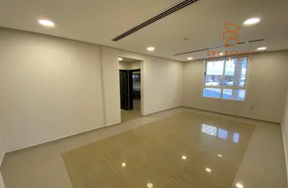 Apartment - 2 Bedrooms - 2 Bathrooms for rent in Janabiya - Northern Governorate