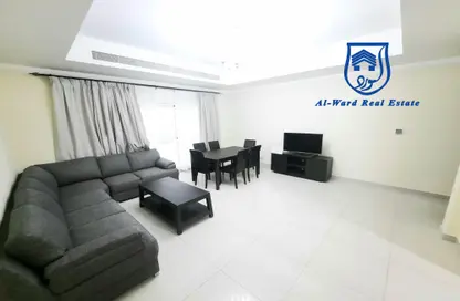 Apartment - 2 Bedrooms - 2 Bathrooms for rent in Mahooz - Manama - Capital Governorate