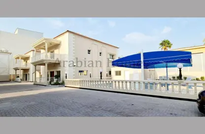 Villa - 4 Bedrooms - 4 Bathrooms for rent in Al Juffair - Capital Governorate