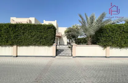 Villa - 4 Bedrooms - 4 Bathrooms for rent in Janabiya - Northern Governorate