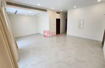 Apartment - 2 Bedrooms - 2 Bathrooms for rent in Mahooz - Manama - Capital Governorate