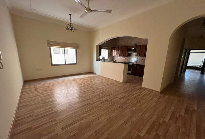 Apartment - 2 Bedrooms - 2 Bathrooms for rent in Janabiya - Northern Governorate