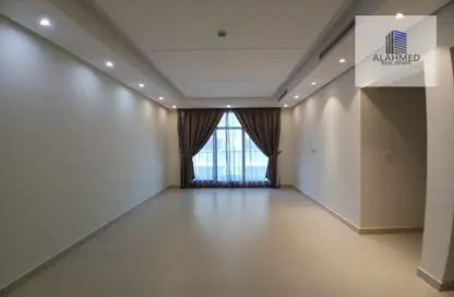 Apartment - 2 Bedrooms - 2 Bathrooms for rent in Al Burhama - Manama - Capital Governorate