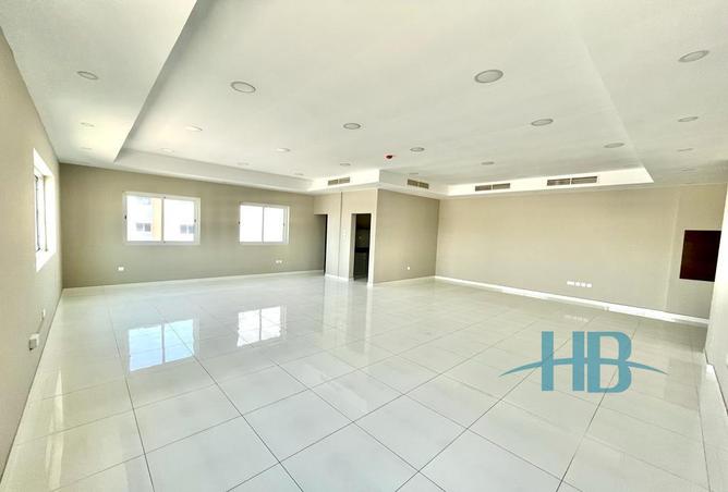 Office Space - Studio - 2 Bathrooms for rent in Galali - Muharraq Governorate