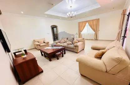 Villa - 3 Bedrooms - 4 Bathrooms for rent in Busaiteen - Muharraq Governorate