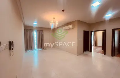 Apartment - 3 Bedrooms - 2 Bathrooms for rent in Al Burhama - Manama - Capital Governorate