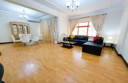 Apartment - 2 Bedrooms - 3 Bathrooms for rent in Exhibition Road - Hoora - Capital Governorate