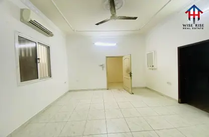 Apartment - 2 Bedrooms - 1 Bathroom for rent in Um Al Hasam - Manama - Capital Governorate